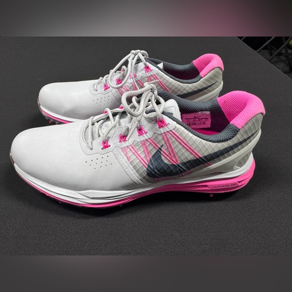Nike Women's Grey and Pink Golf Cleats - Picture 1 of 7